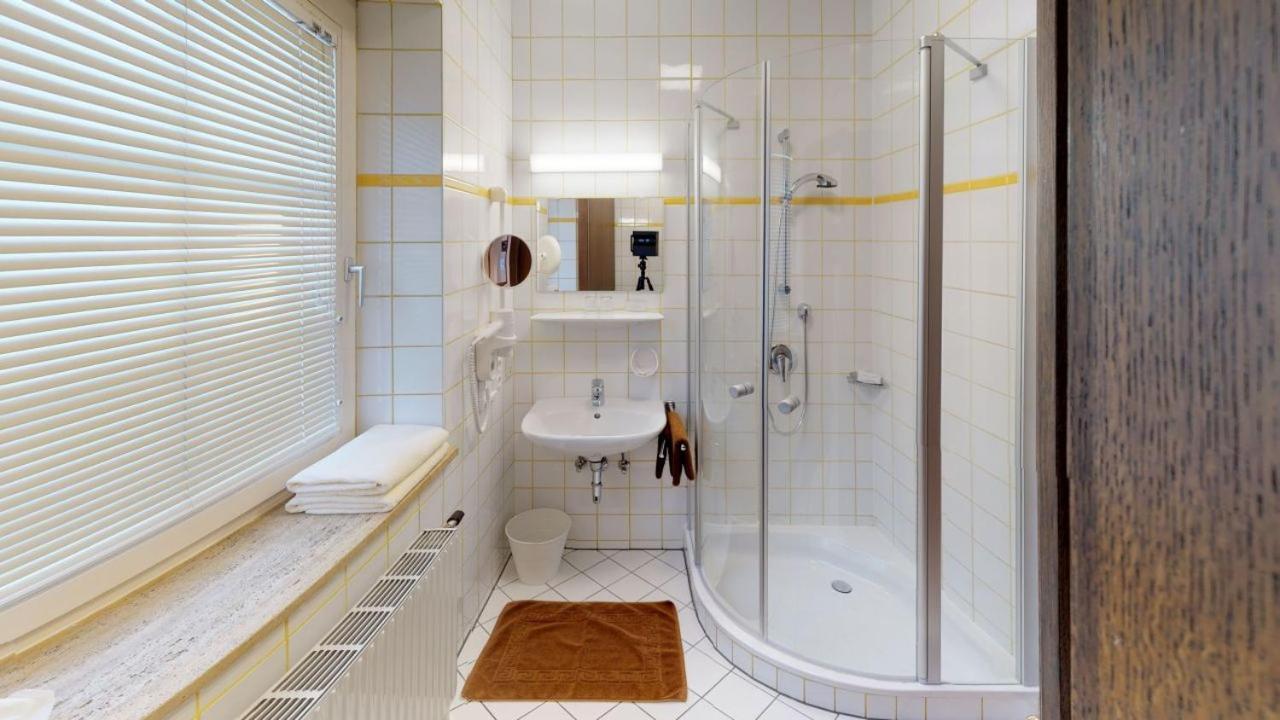 Hotel Schlair เครมสมุนส์เตอร์ ภายนอก รูปภาพ